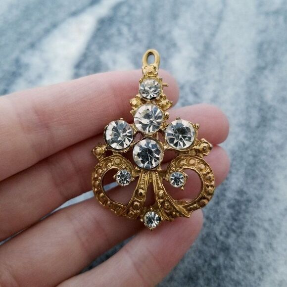 Vintage Rhinestone and Gold Tone Brooch, Unsigned Estate - Picture 1 of 5